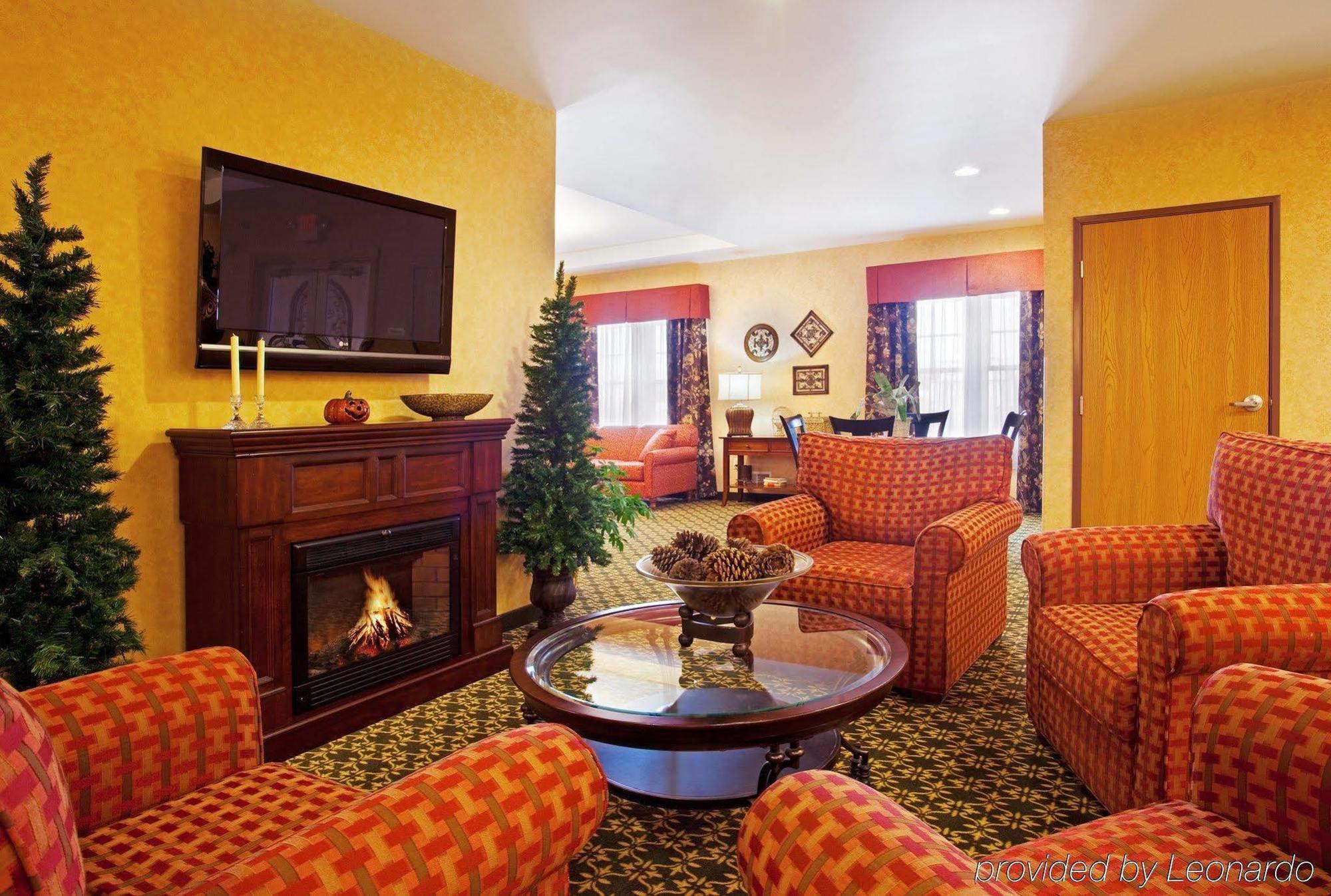 Holiday Inn Express & Suites Iron Mountain, An Ihg Hotel Nội địa bức ảnh