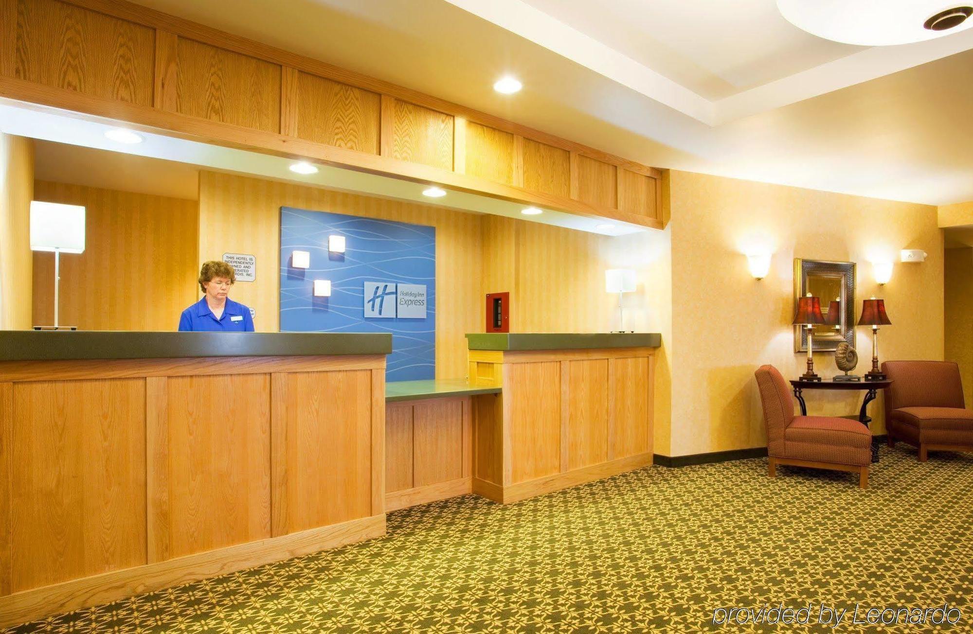 Holiday Inn Express & Suites Iron Mountain, An Ihg Hotel Nội địa bức ảnh